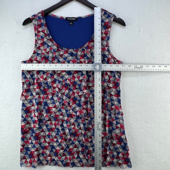 Roz Ali Blouse Women Sz M Tiered ruffle sleeveless triangle print blue red gray - Picture 3 of 6